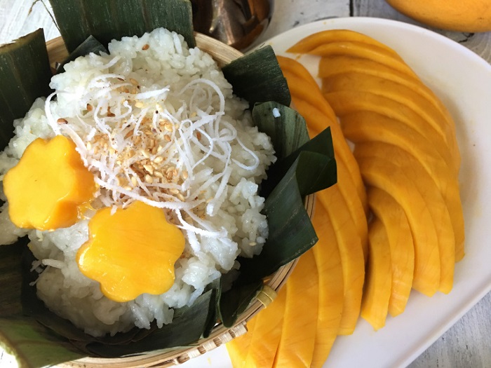 Kinh nghiệm du lịch Pattaya - Món xôi nổi tiếng tại Thái Lan.