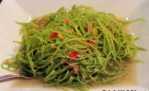 Kinh nghiệm du lịch Pattaya - Món rau muống xào kiểu thá