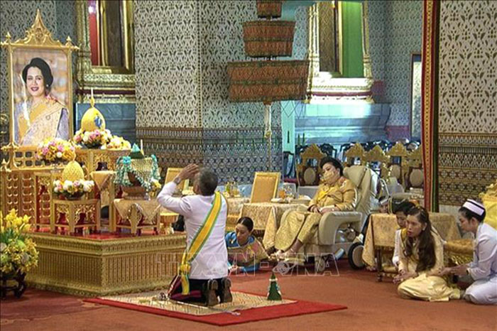 Phong tục Thái Lan - Không được để chân mình cao hơn người khác