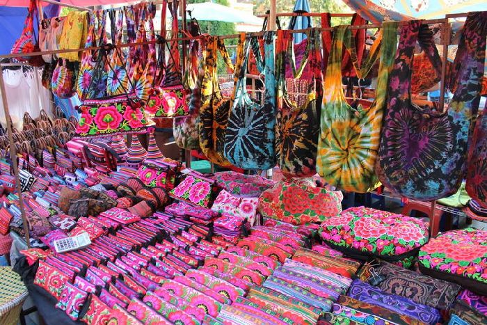 Chợ đêm ở Pattaya - Walking Street