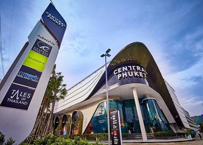 Đổi tiền tệ mua sắm thả ga tại TTTM Phuket.