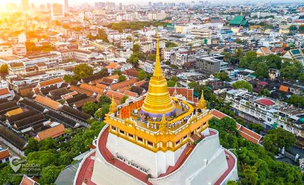 Chùa Núi Vàng Thái Lan nhìn từ trên cao