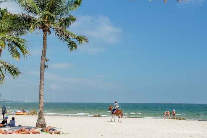 Có rất nhiều hoạt động vui chơi biển tại Hua Hin